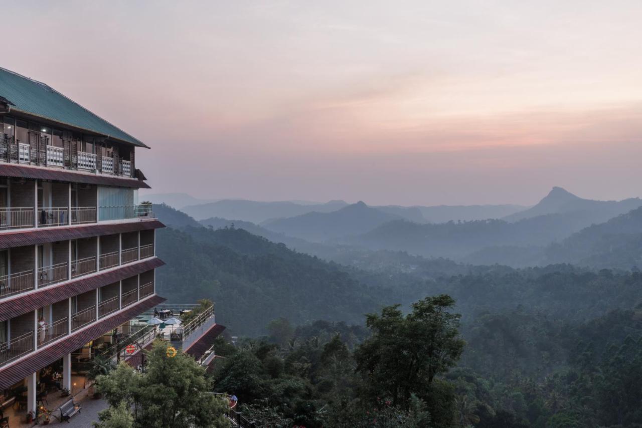 Отель The Panoramic Getaway Муннар Экстерьер фото View of the hotel