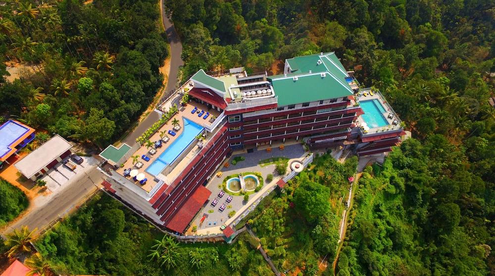Отель The Panoramic Getaway Муннар Экстерьер фото Aerial view of the hotel